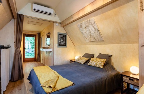 Cabrerets Apartment | Garden level studio with exceptional view