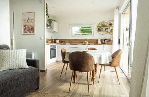 Vaucelles Condo | Garden-level studio with parking 5 minutes from the historic center of Bayeux