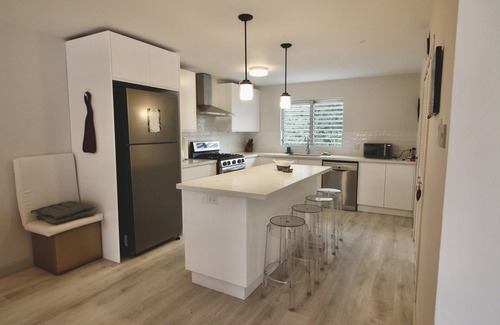 Worthing House | Garden Oasis Townhouse - Walk to Beach, Boardwalk & Dining