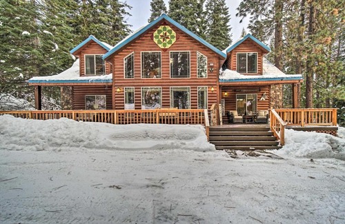 Garden Valley House | Garden Valley Cabin with Loft and Large Deck!