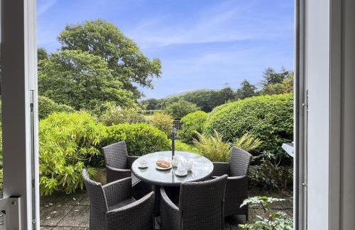 Porlock House | Garden View Apartment