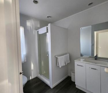Hamilton North Hotel | Gardena Court Motel