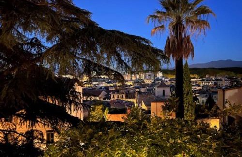 Barri Vell Apartment | Gardens of Roman wall host ONYARAPARTMENTS