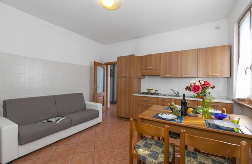 Santa Maria - Rezzonico Apartment | Garibaldi Lake View 3, San Siro, Italy