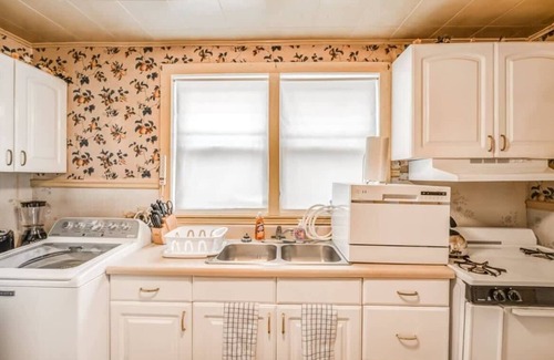 Vollintine-Evergreen House | Garland Haven Hideaway Unit A
