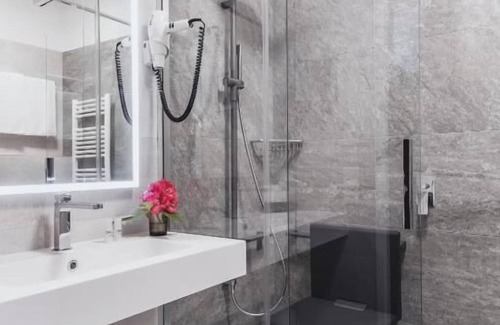 Arcegno Hotel | Garni Elena