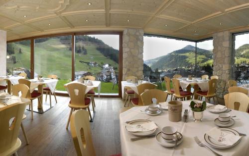 Selva di Val Gardena Hotel | Garni La Tambra