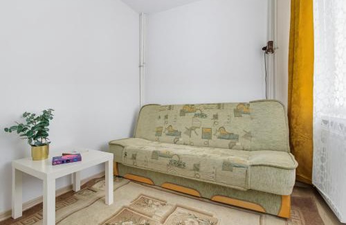 Grochow Apartment | Garwolinska by Solarento