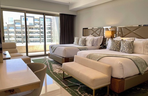 Cabo San Lucas Resort | Garza Blanca 5 Star Luxury Resort: 2 bed/3 bath suite @ Los Cabos Beachn