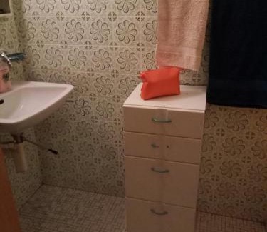 Oberbipp House | Gastzimmer für Übernachtung Гостевая комната