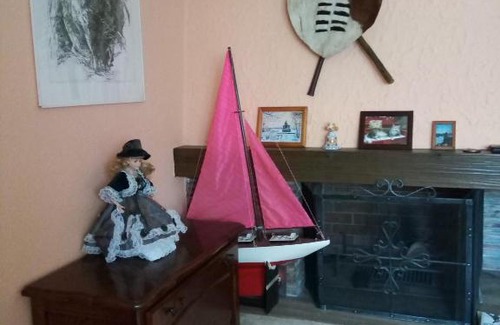 Oberbipp House | Gastzimmer für Übernachtung Гостевая комната