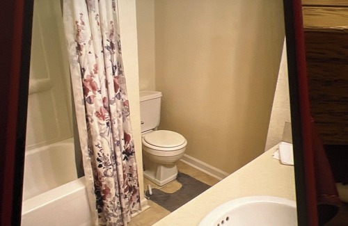 Highlands - Perkins Apartment | Gated Comfy spot by LSU