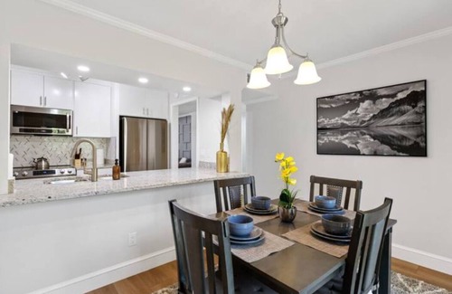 Far North Dallas Condo | Gated Community-Stylish&Updated GEM-Fast Wifi