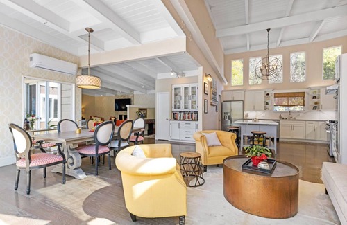 San Anselmo House | Gated, mid-century modern home feels like Hawaii -designed for entertaining/fun.