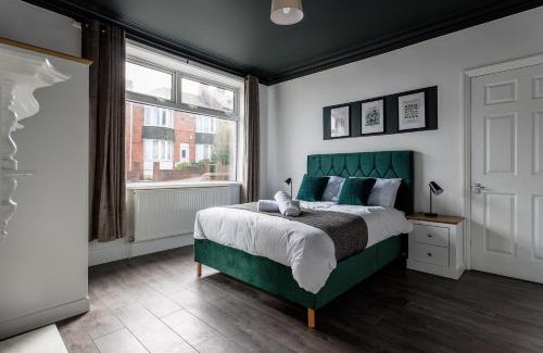 Gateshead House | Gateshead 4 Br Home For Serenity Stay