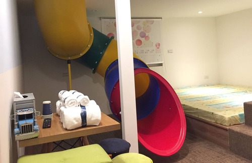 Zuoying District House | Gathering