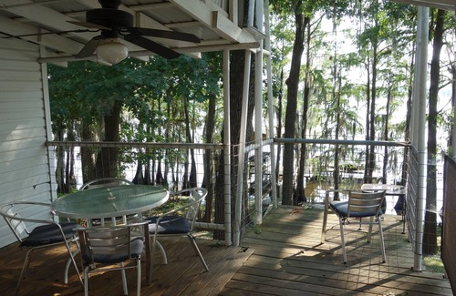 Jonesville House | Gator Lodge on Caddo Lake