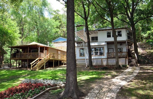 Jonesville House | Gator Lodge on Caddo Lake