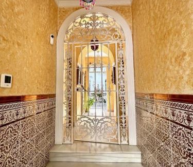 El Puerto de Santa Maria Apartment | GATU CASONA CIELO 15personas centro, Sólo familias o grupos de mayores de 25 años