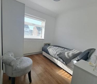 Crawley House | GATWICK HOUSE