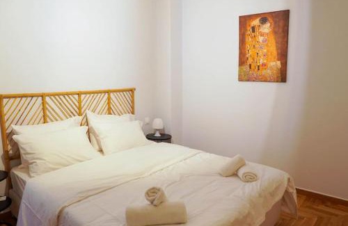 Mousio Apartment | GAYA - the yellow apartment
