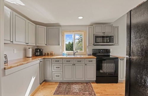 Rockbridge Cottage | Gayles - Lakeview Cottage