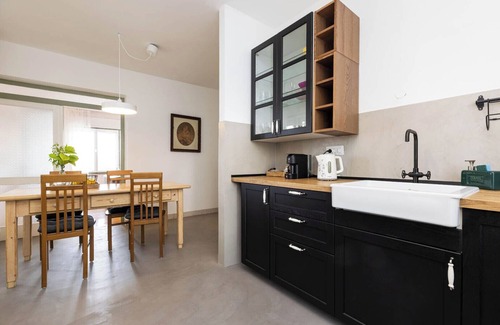 Cove Murtar Apartment | Gemütliche Apartment Enolabee mit Meerblick, Terasse, Balkon und Privatparking.