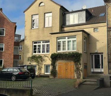 Kiel Apartment | Gemütliche sanierte 1 Zimmer Wohnung mit privatem Parkplatz im Zentrum