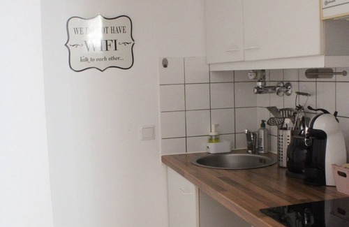 Am Westbad Apartment | Gemütliche Wohnung mit Küche & WLAN nahe Tram/SBahn