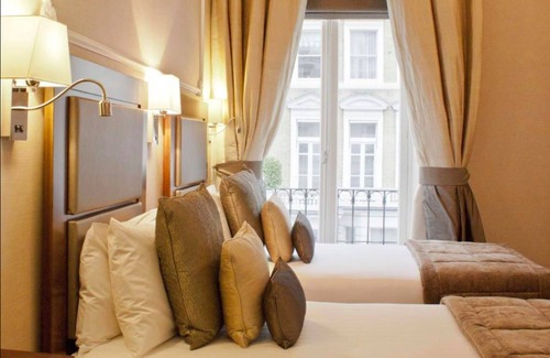 Queen's Gate Hotel | Gem Strathmore Hotel