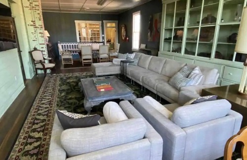 Ferdinand Apartment | General Store Giant Loft - Two Bedroom