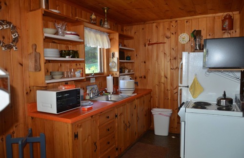 Jefferson House | Genuine Maine Lake Camp Double Room No Children No Pets