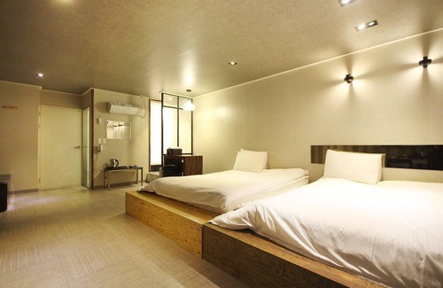 Somun Hotel | Geojedo Gohyeon Line 69