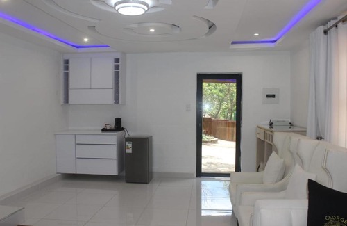 Tzaneen Cabin | GEORGE B BOUTIQUE LODGE Executive Suite