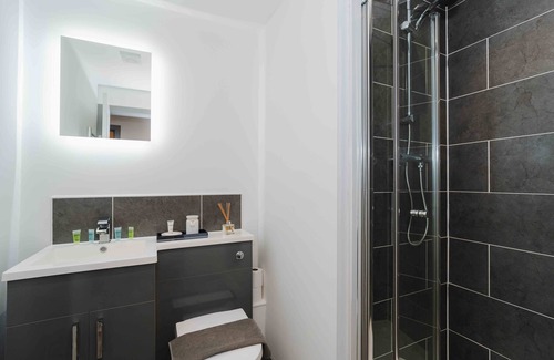 Hull Old Town Apartment | George House Modern Apartments by VICHY