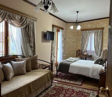 Arachova House | George Room 2