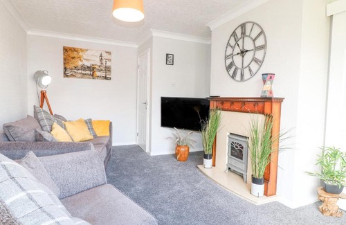 Kingsley Holt House | George's Place