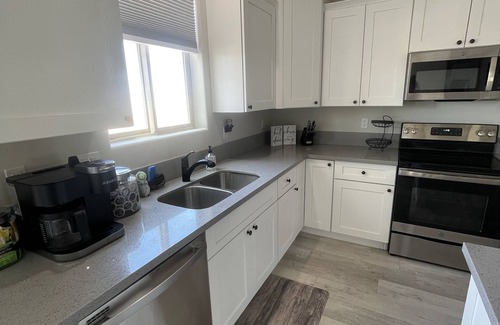 Sunridge Estates House | Georgeous Brand New Built Home. 3 Bedroom 2 Bathrooms.