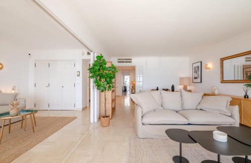 Le Suquet Apartment | Georges III - Apartment with panoramic view of Cannes