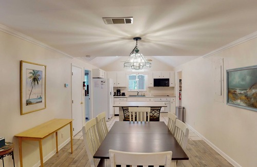 Jekyll Island House | GEORGIA TABBY DUPLEX UNIT B 2 bedroom, 2.5 bathroom