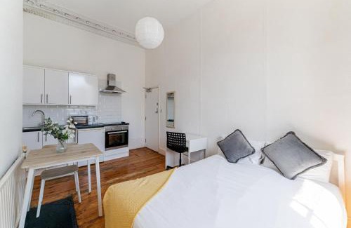 Clifton House | Georgian Shared House No'13 - By Clifton Short Lets