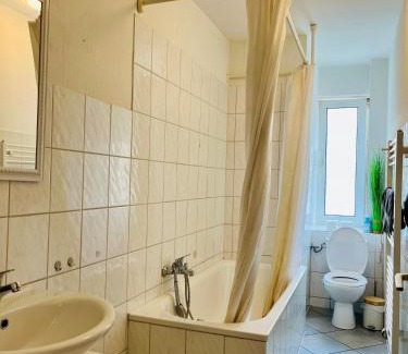 Nord-Holland Apartment | Geräumige Wohnung im Herzen Kassels