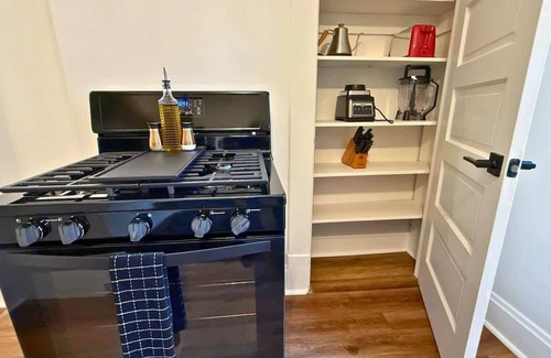 Brewery District House | German Village & Downtown | Steps to High Street | Free Parking | 5,800 Reviews