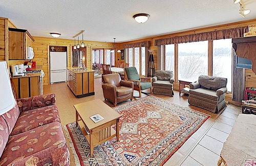 Hayward Cabin | Get away from it all at Tranquility on beautiful Teal Lake "the Quiet Lake"