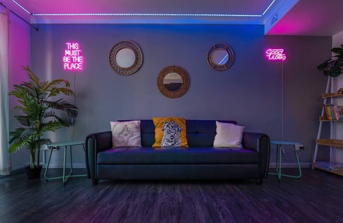 Peacehaven House | Get Away Home With Hot Tub Sleeps 6