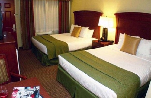 Ben Lomond House | Get your money's worth with a stay in our rooms !