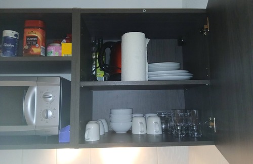 Le Tremblay Apartment | Getaway by the river and city – Comfortable studio, 30 min to Paris