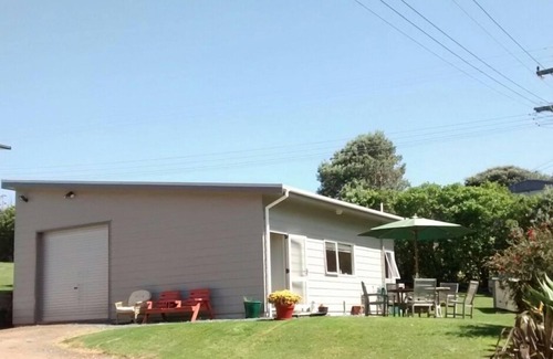 Whangarei Heads House | Getaway by the sea,fishing, surfing,swimming and a happy safe place to stay.