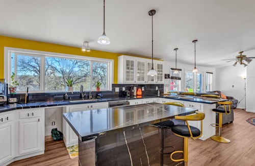 Pilot Hill Other | Getaway Ranch-House w/Hot Tub, and King Bed