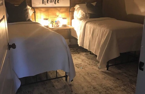 Canton House | GETAWAY!Suite 5@ElKen!$Massage,Breakfast,Relax,Renew